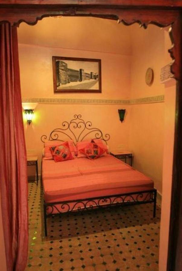 Riad Anass Al Ouali فاس الغرفة الصورة